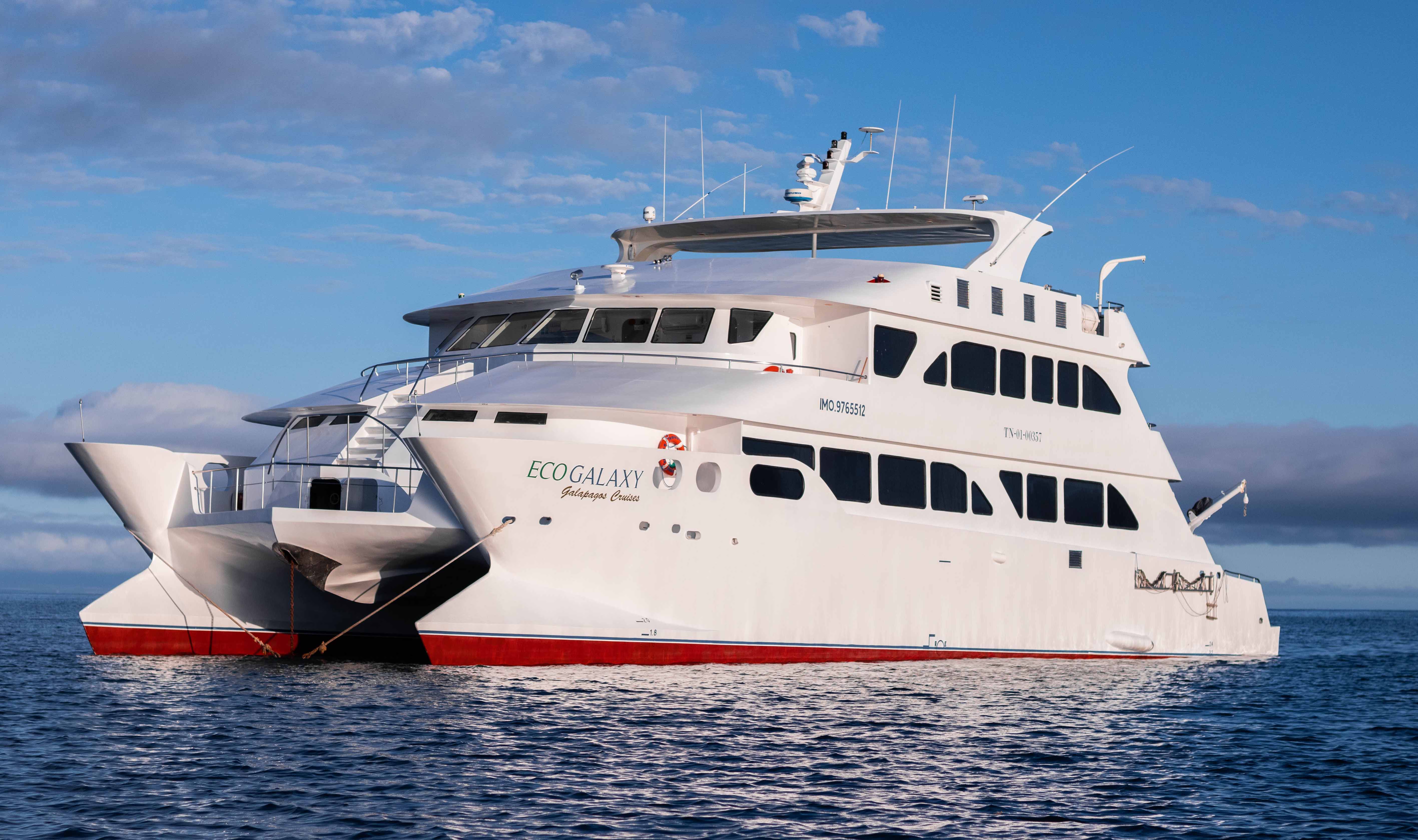 EcoGalaxy First Class Cruise - Friendly with Galapagos